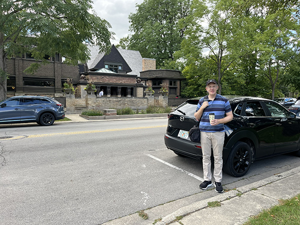 Matt in front of the Oak Park Frank Lloyd Wright house